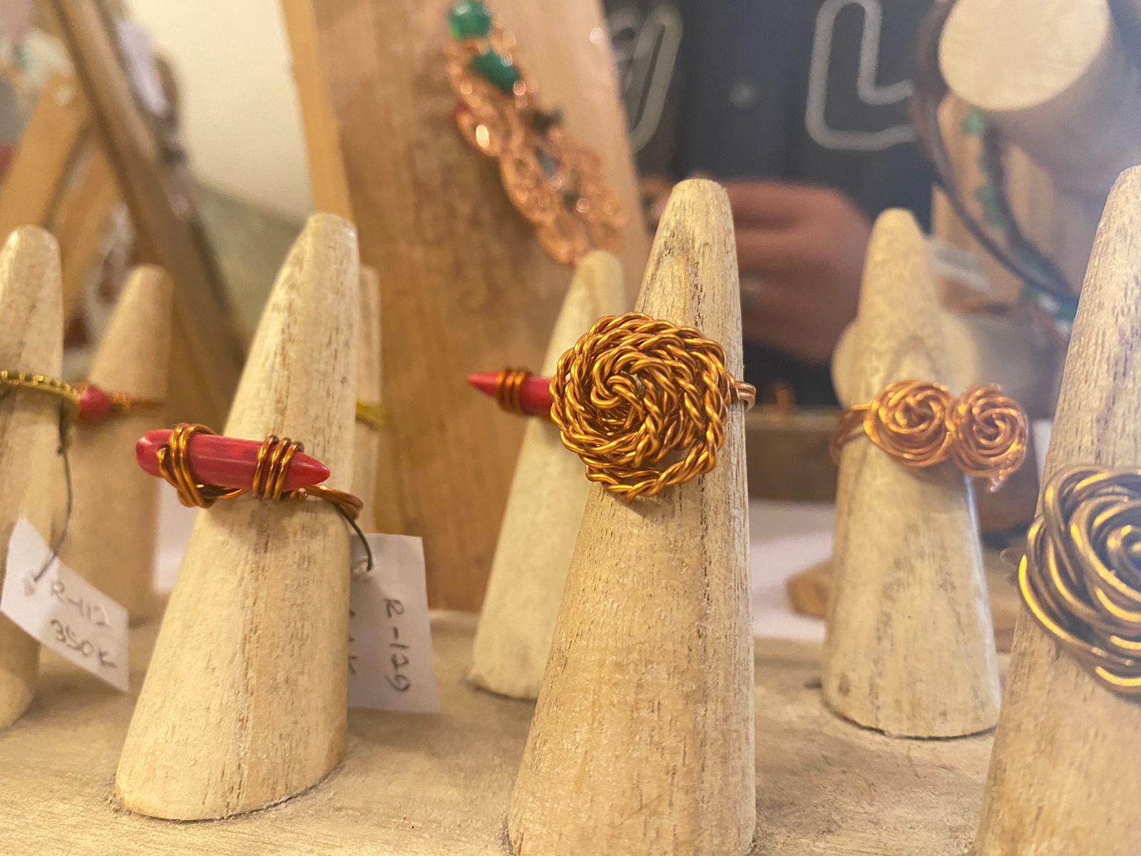 Produk Asesoris Unik dari Batuan Alam dan Tembaga/Diskominfo Kota Bandung