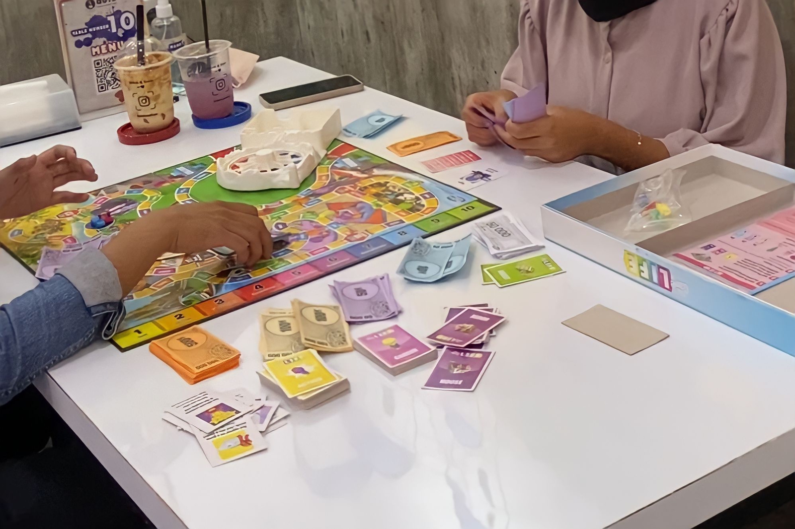Dots Board Game Cafe/Diskominfo Bandung