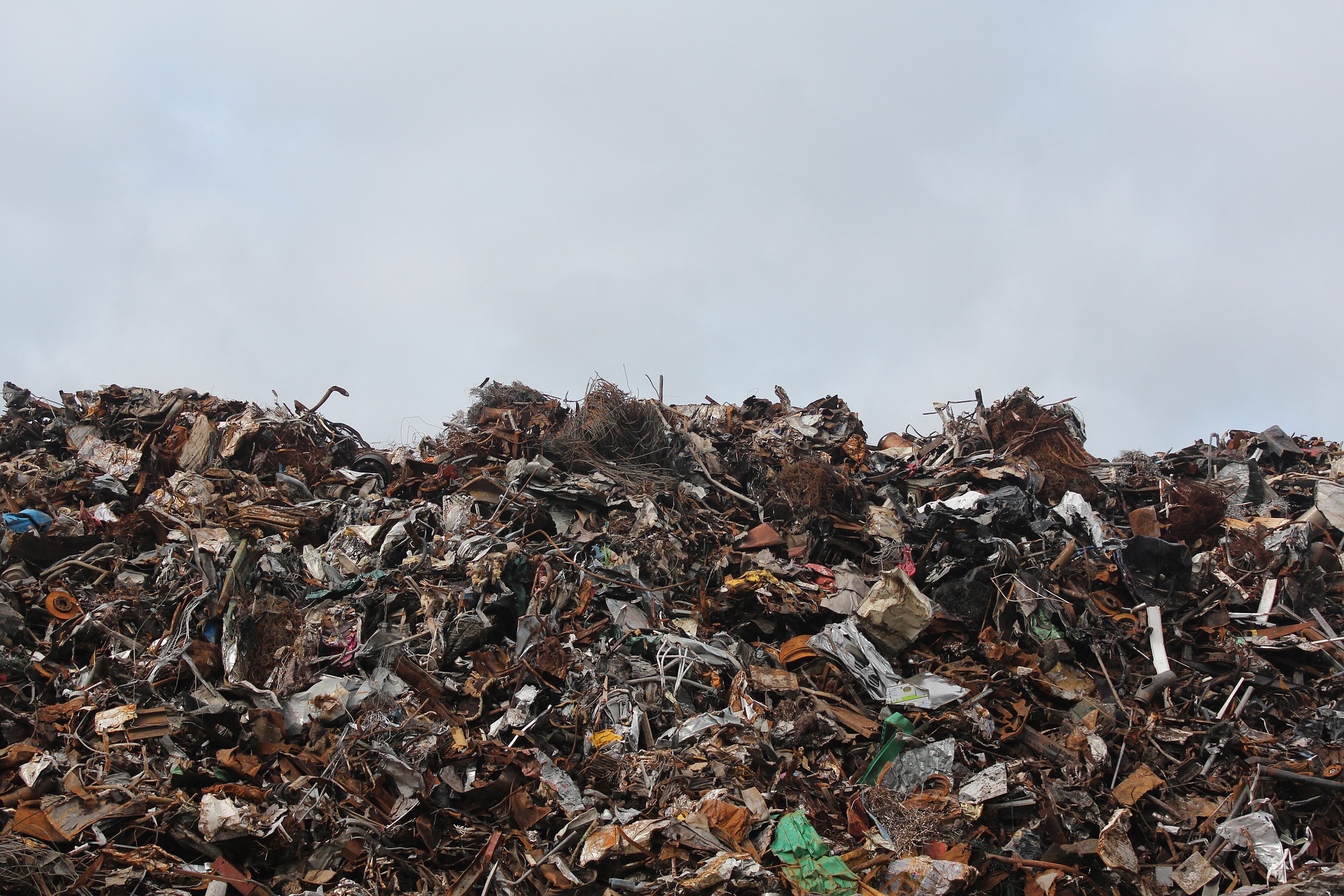 Ilustrasi sampah menggunung/pixabay