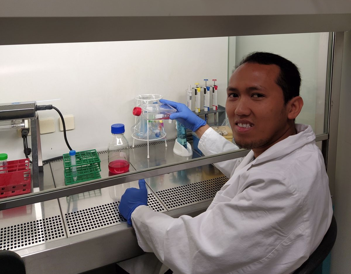 Dosen Departemen Biologi, Fakultas Sains dan Analitika Data (FSAD) Institut Teknologi Sepuluh Nopember (ITS) Dr rer nat Arif Luqman SSi MT berhasil meraih beasiswa Research Fellowship ke Jerman