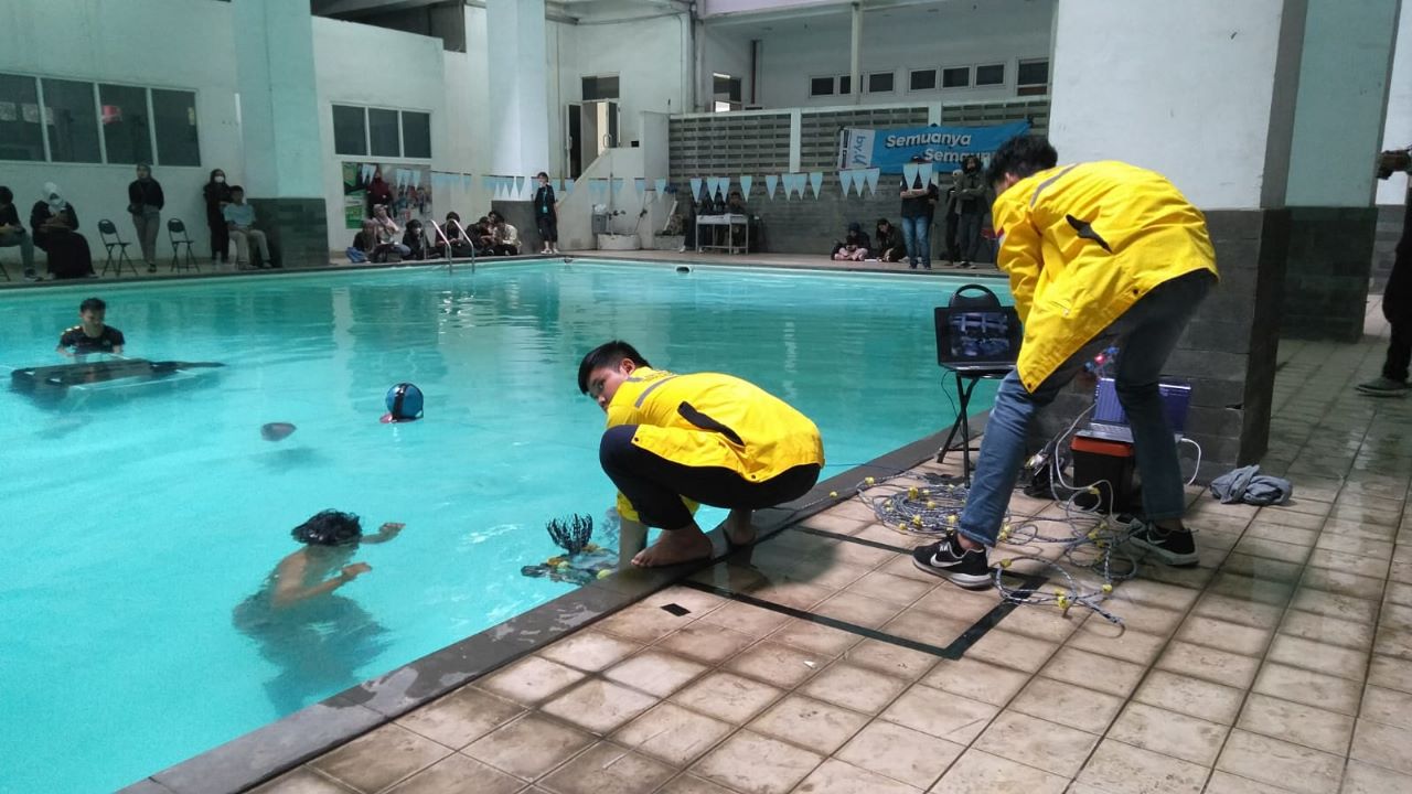 Robot Bawah Air Tim Banyubramanta Berjaya dalam Ajang Technogine/Humas ITS