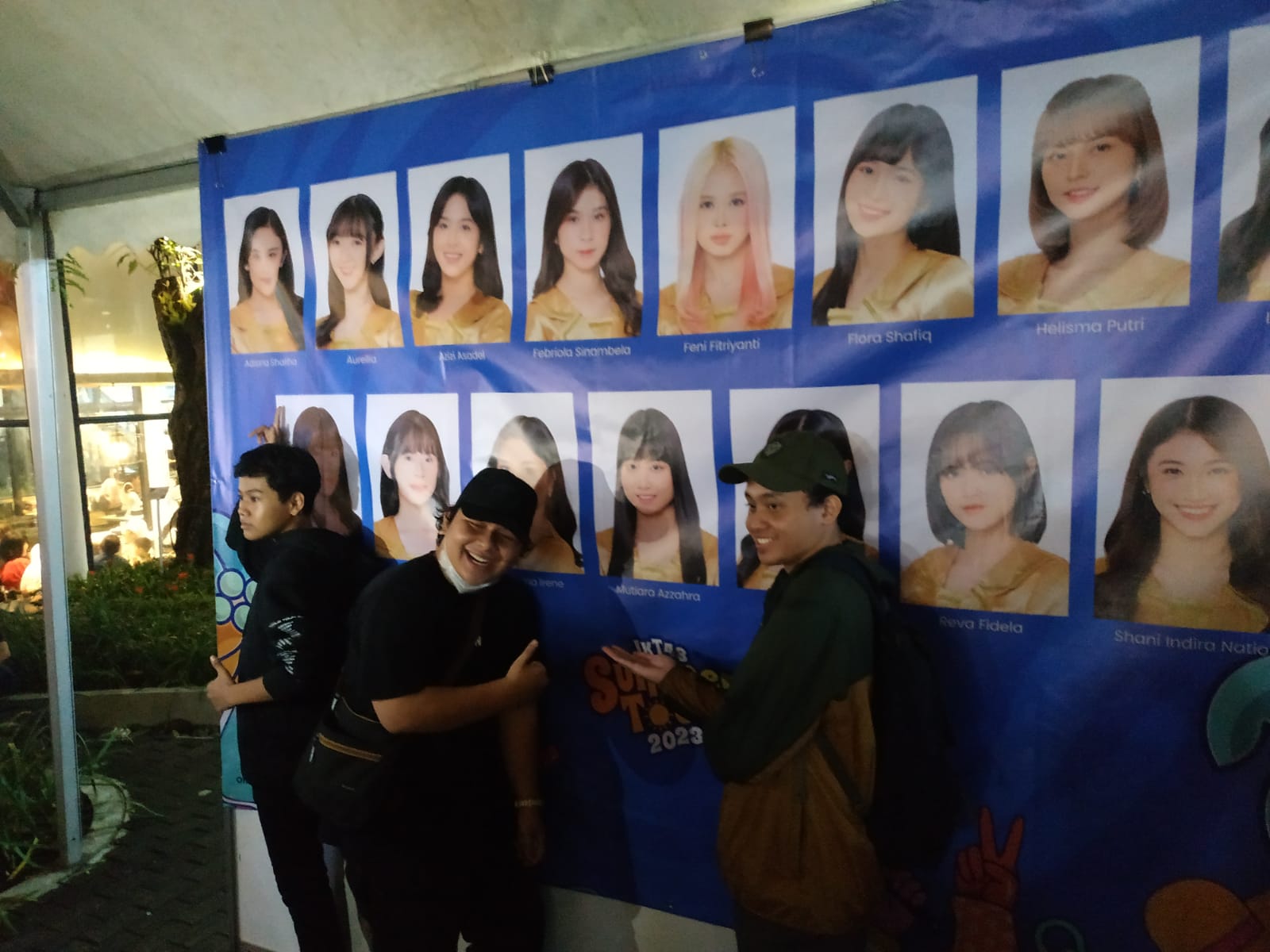 Konser JKT48 di Bandung Pecah, Ribuan Wota Sesaki Mall Ciwalk