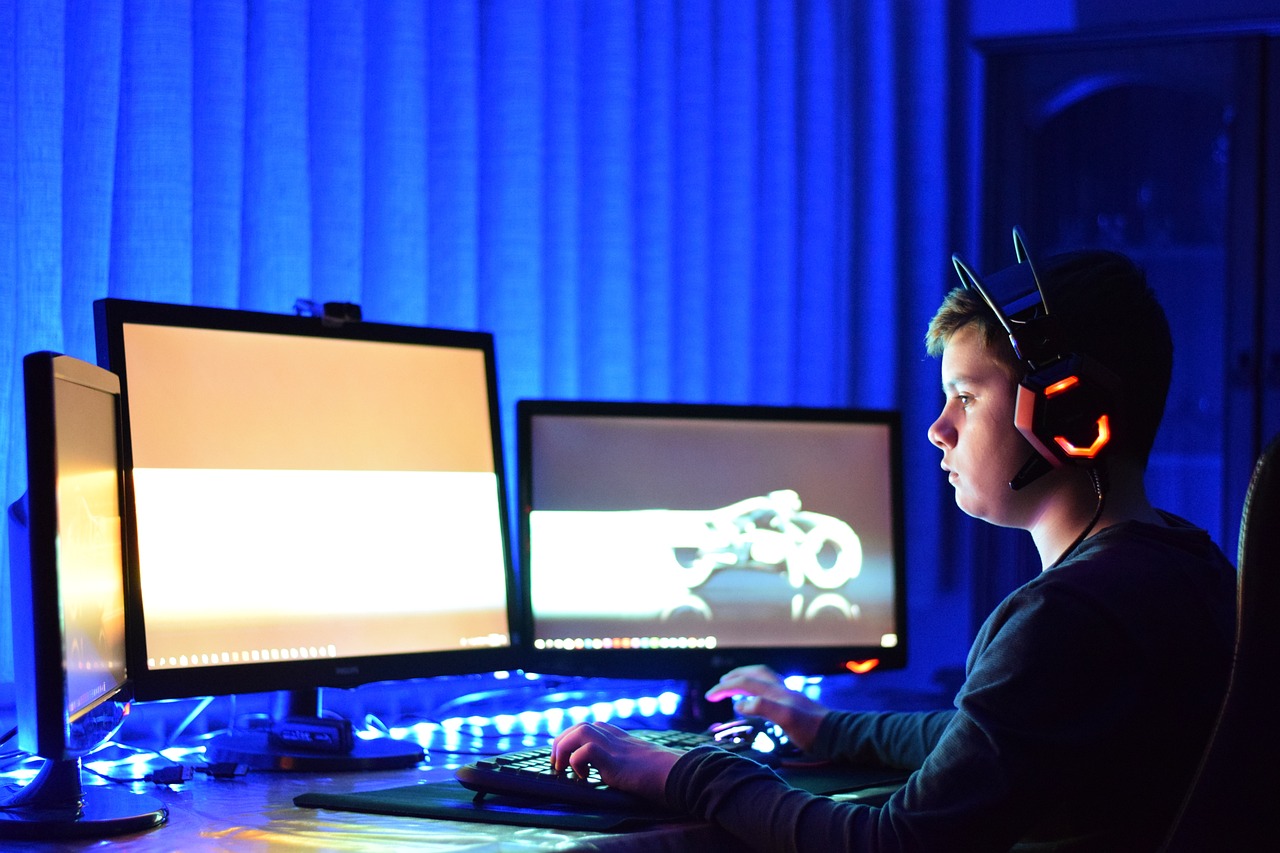 Ilustrasi anak-anak sedang bermain game/pixabay