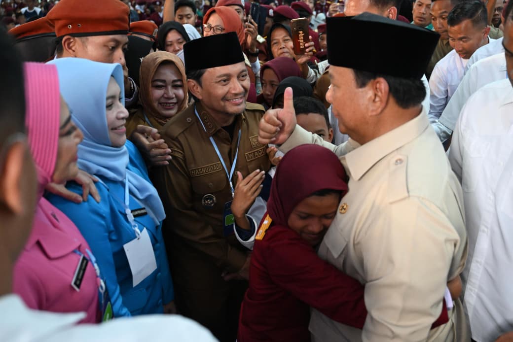 Presiden Prabowo Subianto meresmikan 166 Sekolah Rakyat di seluruh Indonesia yang diselenggarakan di Balai Besar Pendidikan Pelatihan Kesejahteraan Sosial (BBPPKS), Kota Banjarbaru, Provinsi Kalimantan Selatan, pada Senin, 12 Januari 2026. (Foto: BPMI Setpres)